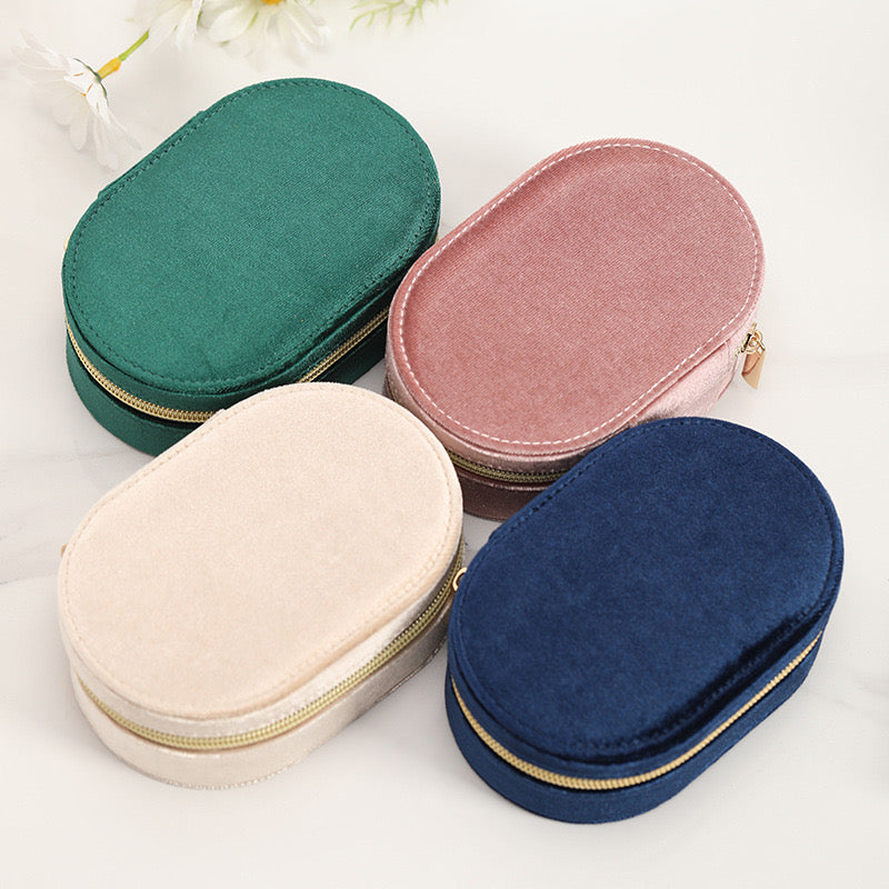 Ainico Oval Velvet Jewellery Box