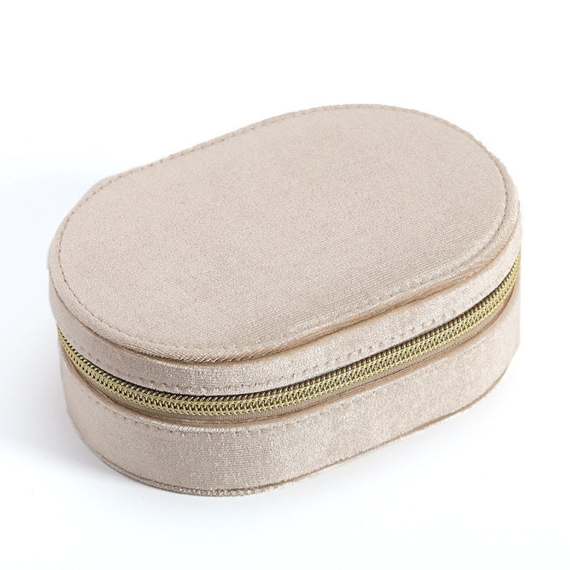 Ainico Oval Velvet Jewellery Box