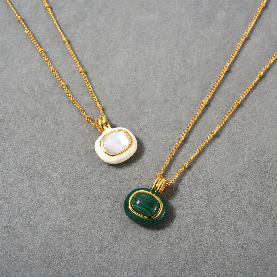 Exquisite Handmade Necklace with Mother of Pearl and Malachite Pendant