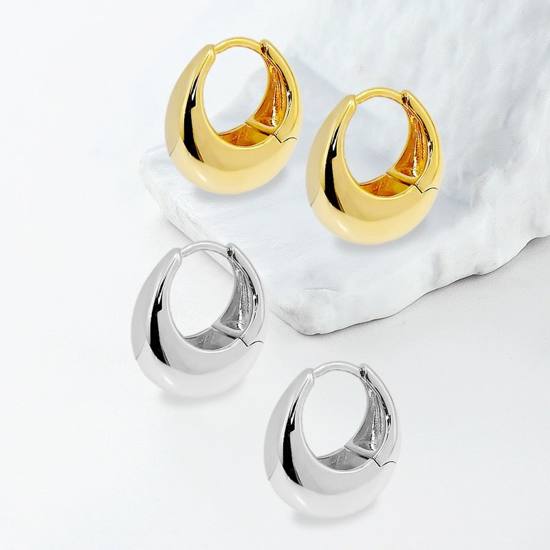 Minimalist Chunky Oval Shape Hoop Earrings