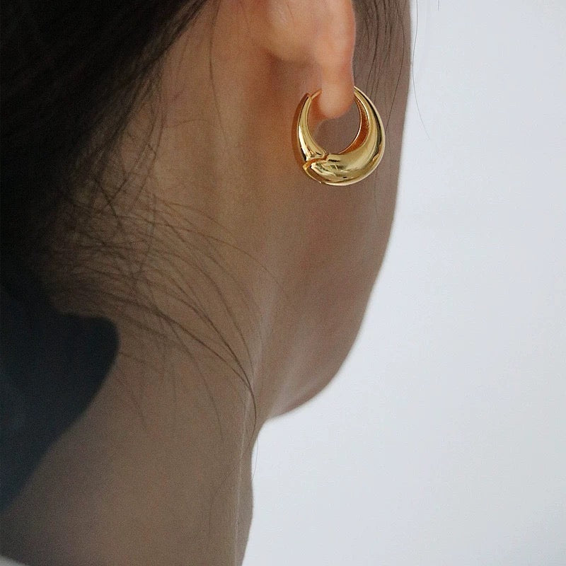 Minimalist Chunky Oval Shape Hoop Earrings