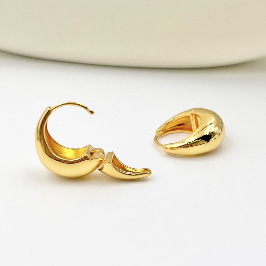 Minimalist Chunky Oval Shape Hoop Earrings