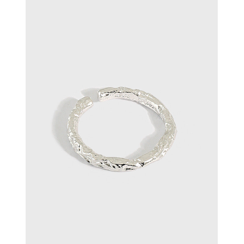 Petite bague réglable de style minimaliste de base