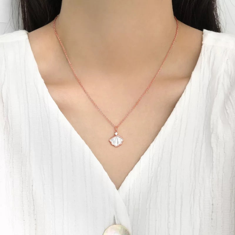 Shell Shaped Pink Gold Plated Pendant Necklace