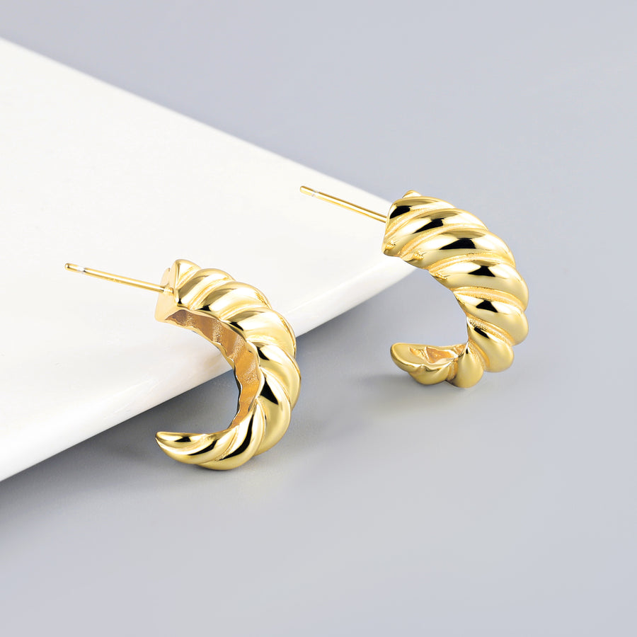 Croissant-formed Twisted Hoop Earrings