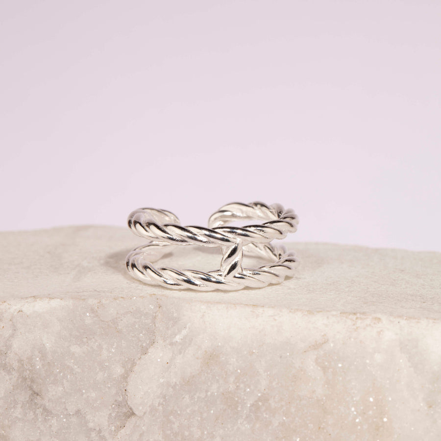 Minimalist H Shaped Twisted Ring