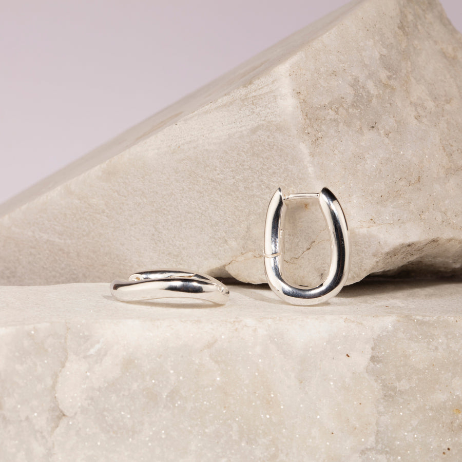 Smooth Oval Geometric Hoop Earrings