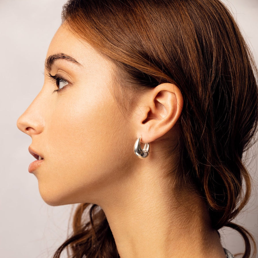 Boucles d'oreilles créoles minimalistes de forme ovale épaisse