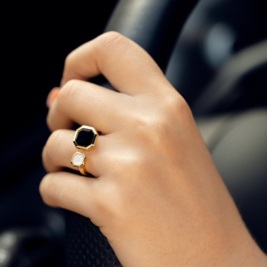 Bague Minimaliste Géométrique avec Onyx et Pierre de Nacre