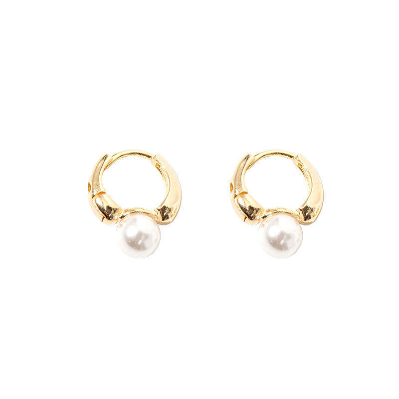 Trendy and Chic Pearl Earrings