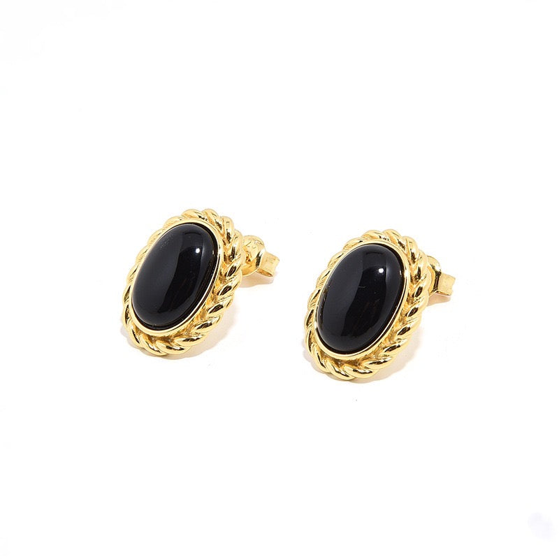 Boucles d'oreilles chics avec l'inspiration du style vintage en or vermeil en onyx noir