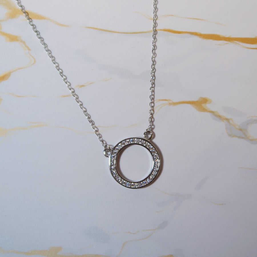 Trendy Round Pendant Necklace