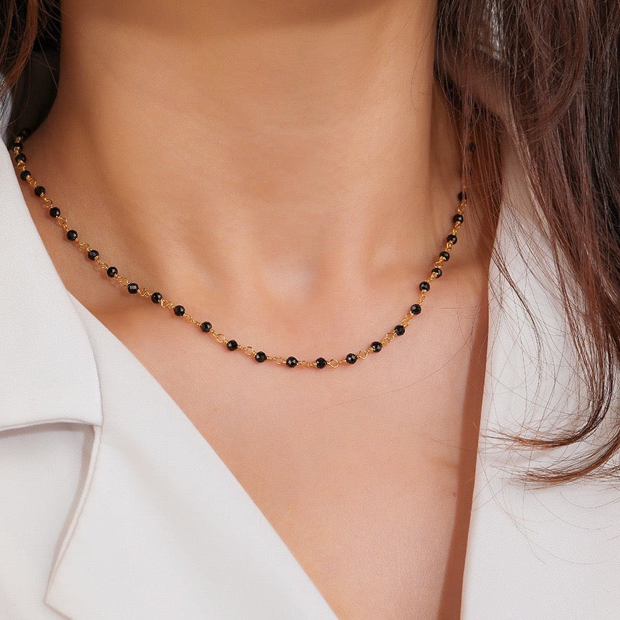 Collier de pierres précieuses de spinelle naturelle minimaliste