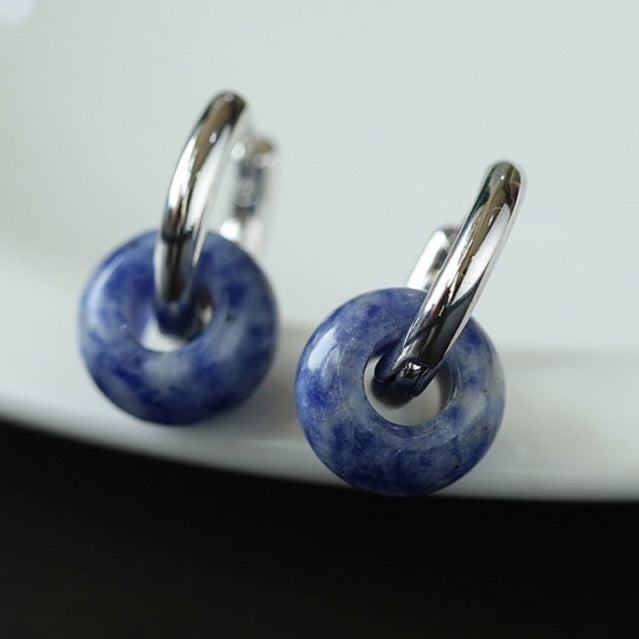 Boucles d'oreilles créoles avec pendants en Lapis Lazuli